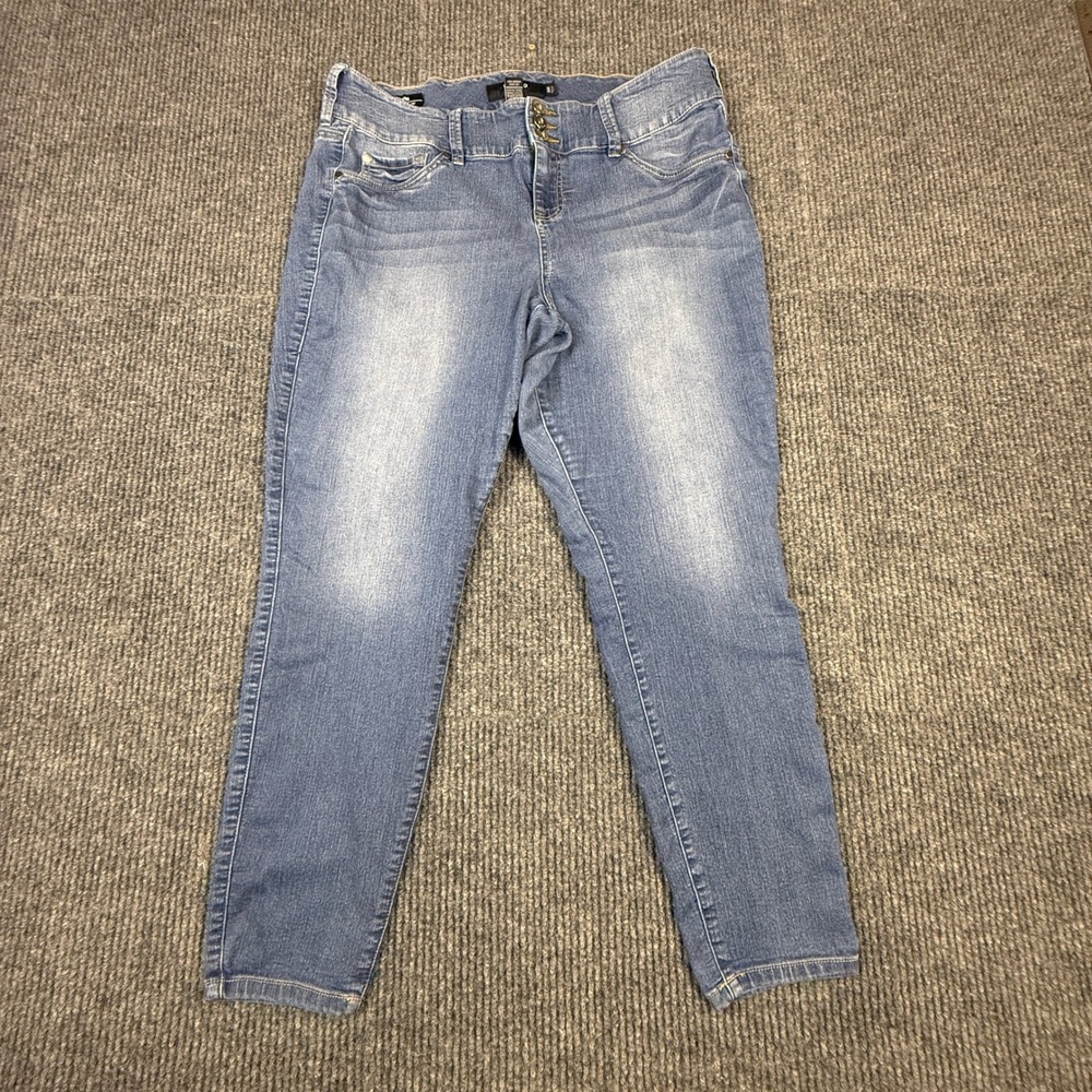 Torrid Denim Womens 18R Medium Wash High Rise Triple Button Stretch Jeggings